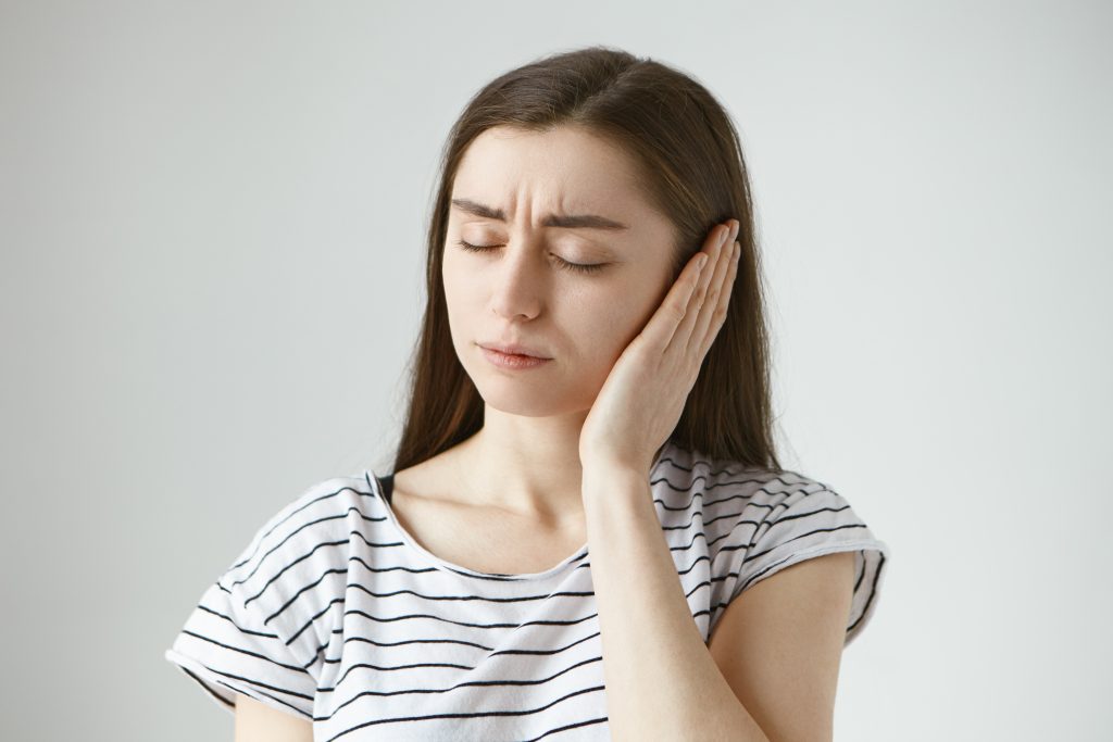 Como tratar orelha inflamada e + dicas para evitar o problema
